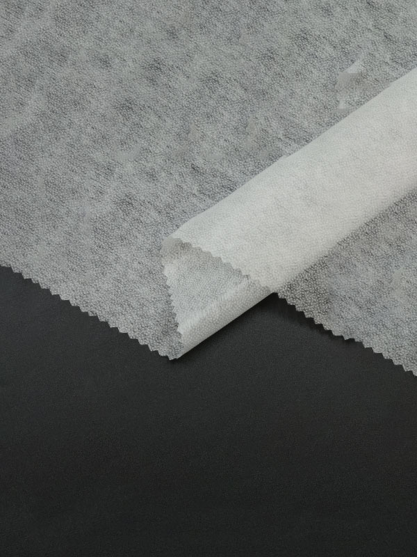 Polyester+Nylon Lättvikt Mjukt handkänsla plagg Smältbart Non Woven Entretela